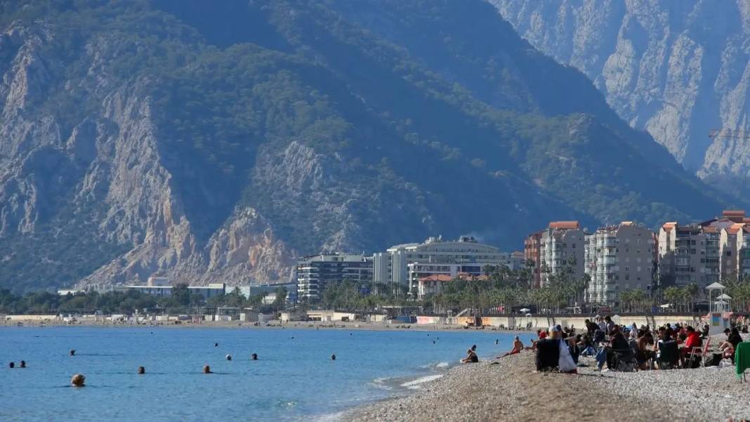 Türkiye’de Kış Henüz Antalya’ya Uğramadı! 3